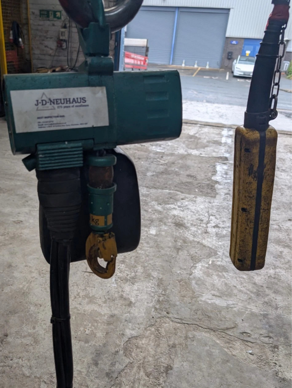 J.D Neuhaus Pneumatic Air Chain Hoist 125kg 5m Height Of Lift *Ex Hire*